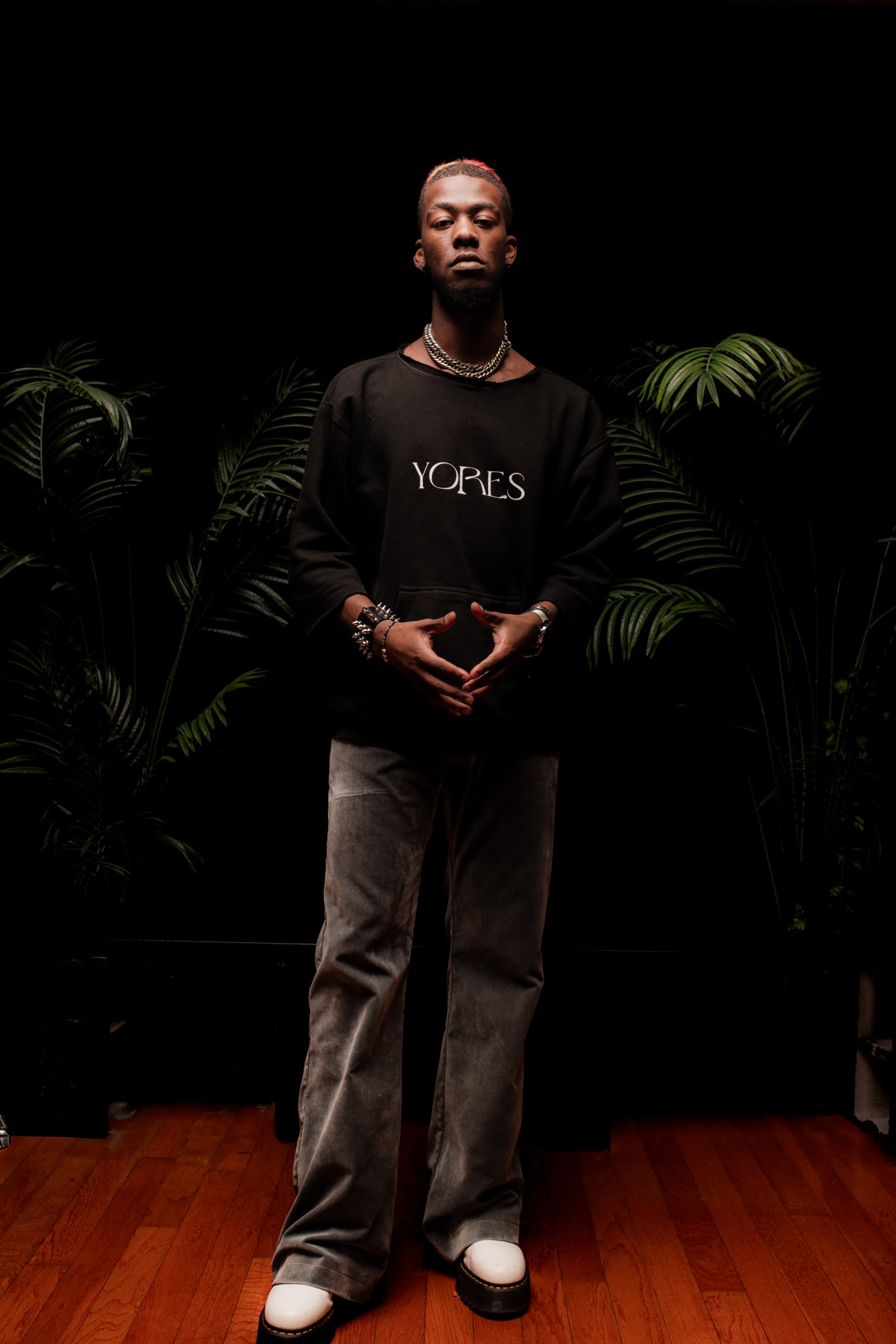 GREY VELVET FLAIR PANT
